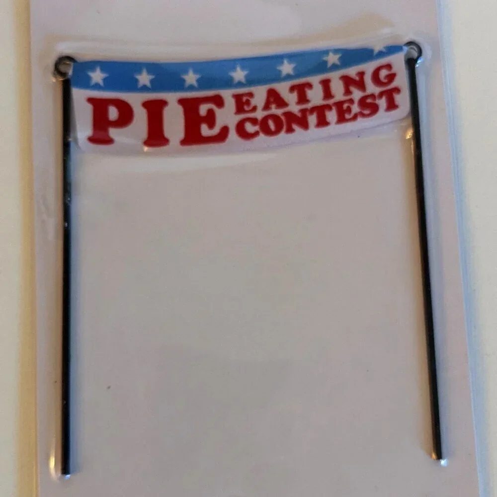 NWT Tiny Treasures Miniature Pie Eating Contest 4th of July Banner Celebrate It